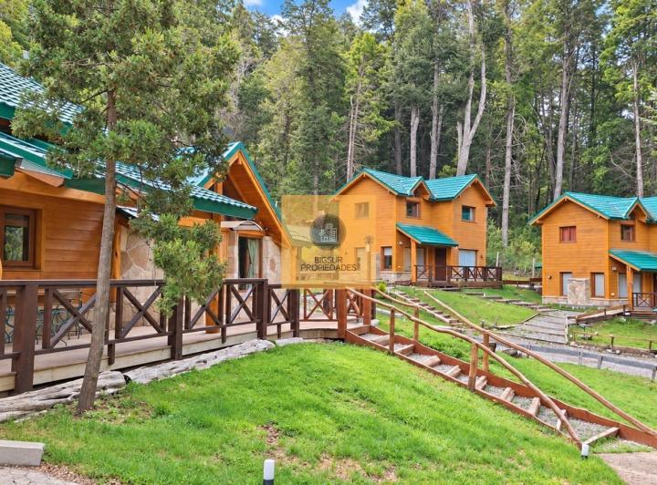 Casa · 383m² · 10 Ambientes · 1 Cochera