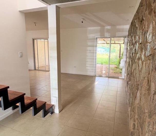 Casa · 100m² · 3 Ambientes · 1 Cochera