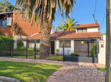 Casa · 153m² · 5 Ambientes · 1 Cochera · Casa en Venta