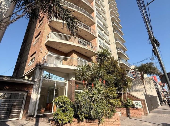 Departamento · 42m² · 2 Ambientes · 1 Cochera