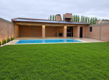 Casa · 72m² · 1 Ambiente · Casa en Plottier