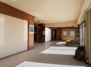 Departamento · 105m² · 4 Ambientes · 1 Cochera · Alquiler Piso en Parque Chacabuco Balcon y Cochera