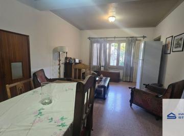 Casa de 4 ambientes, Godoy Cruz · Casa en Venta C/ Cochera en Godoy Cruz