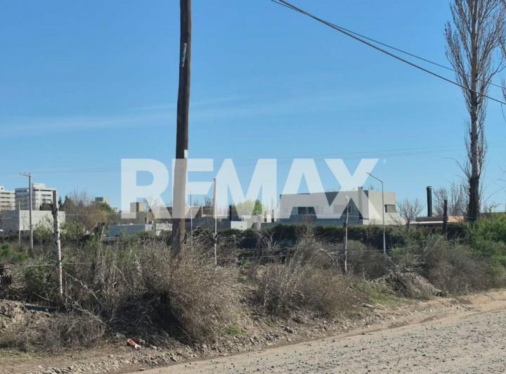 Terreno · 400m²