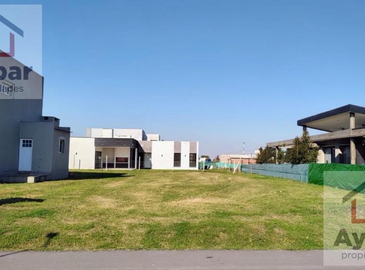 Terreno · 440m²