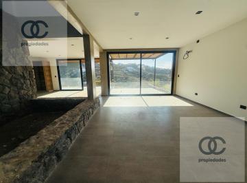 Casa · 330m² · 3 Ambientes · 2 Cocheras · Casa en Venta en La Deseada - a Estrenar - 3 Dorm.