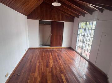 Casa · 90m² · 3 Ambientes · 1 Cochera · Casa en Venta Dúplex 3 Ambientes Quilmes