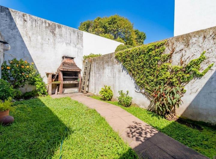 Casa · 103m² · 4 Ambientes · 1 Cochera