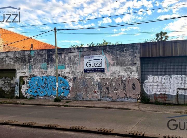 Terreno · 240m²