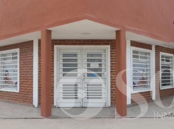 Local comercial · 45m² · 2 Ambientes · Local en General Fernandez Oro - Apto Vivienda