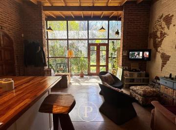 Casa · 73m² · 3 Ambientes · Casa en Venta de 3 Ambientes con Gran Parque en Acantilados
