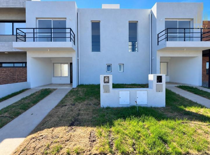 Casa · 125m² · 5 Ambientes · 1 Cochera