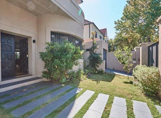 Casa · 550m² · 4 Dormitorios