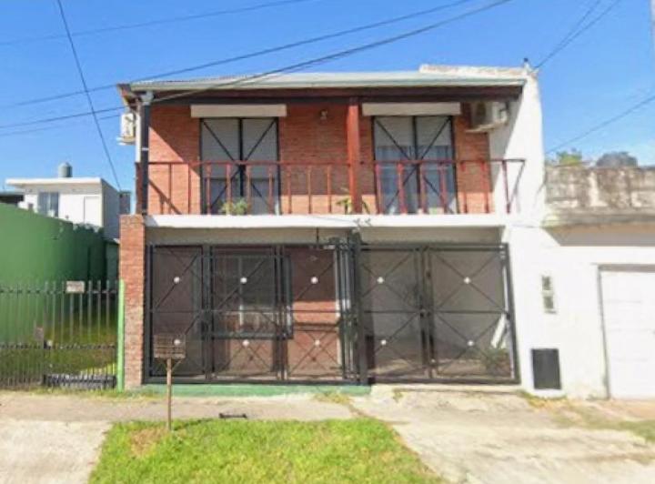 Casa · 100m² · 3 Ambientes · 1 Cochera