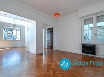 Departamento · 82m² · 4 Ambientes · Departamento Muy Bien Reciclado en Edificio Racionalista.