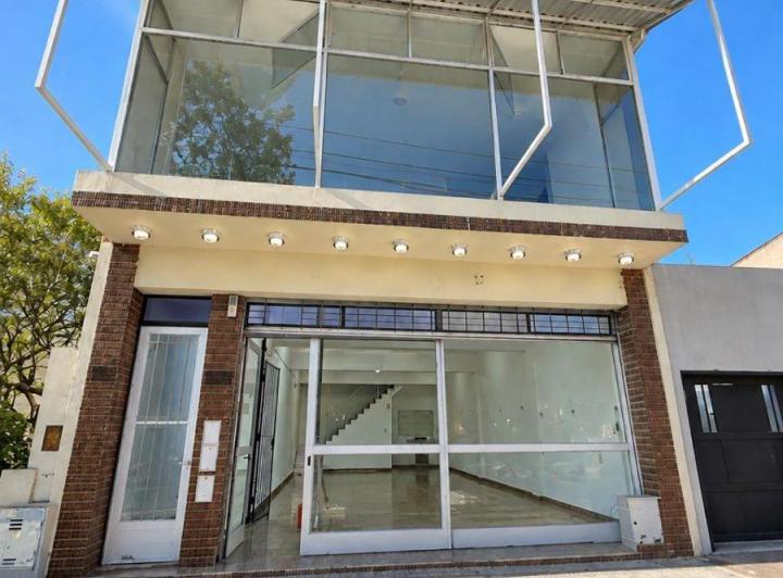 Local comercial · 220m² · 2 Ambientes