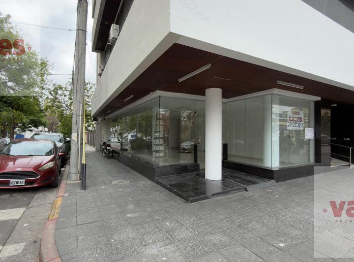 Local comercial · 120m²