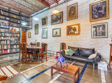 Casa · 360m² · 10 Ambientes · 1 Cochera · Venta Casa Exclusiva de 5 Amb, con Pileta y Patio, Mas 3 Deptos de Dos Amb C/u, en Nuñez