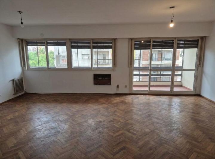 Departamento · 106m² · 5 Ambientes · 1 Cochera