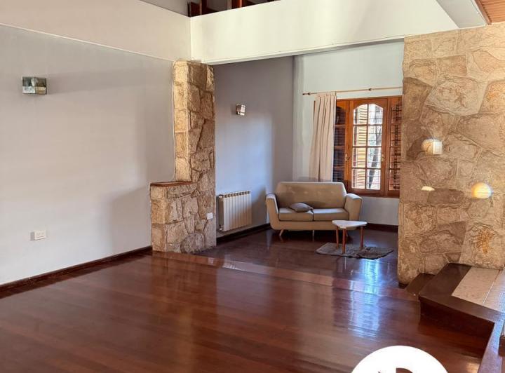 Casa · 519m² · 10 Ambientes · 2 Cocheras
