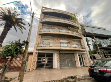 Departamento · 62m² · 3 Ambientes · 1 Cochera · Departamento en Venta de 3 Ambientes en Tapiales con Cochera Apto Credito