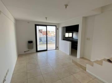 Departamento de 2 ambientes, Córdoba · Alquilo Depto Duplex con Doble Terraza y Asador