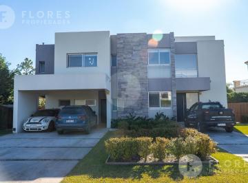 Casa · 380m² · 6 Ambientes · 2 Cocheras · Casa en Alquiler Temporario por Enero 2025, 6 Ambientes, 4 Dorm. en La Lomada de Pilar - Pilar