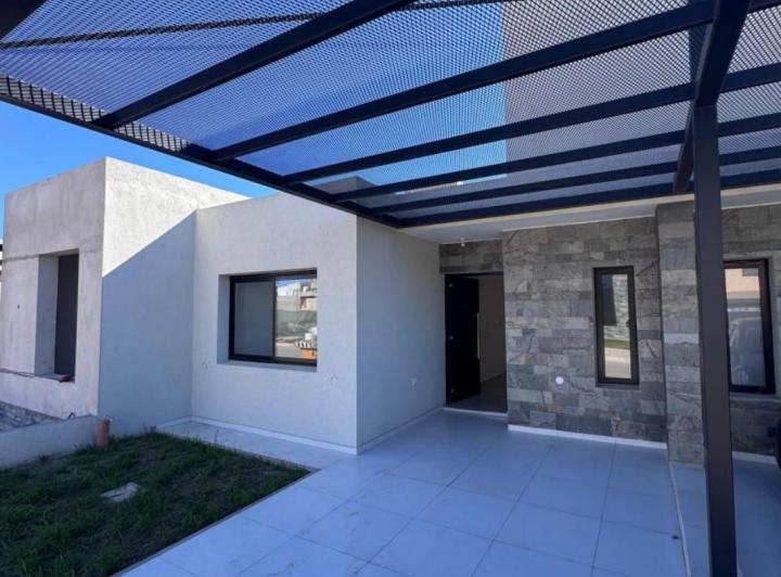 Casa · 80m² · 4 Ambientes · 1 Cochera