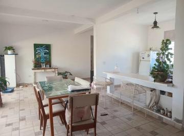 Casa de 3 ambientes, Otro · Casa Amplia