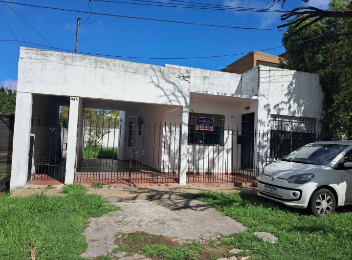 Casa · 70m² · 3 Ambientes · 2 Cocheras