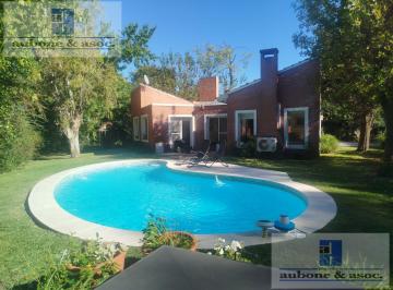 Casa · 150m² · 4 Ambientes · 2 Cocheras · C. C. Los Cardales Casa 3 Dorm 1 Lote Pileta Alquiler Temporario!!!