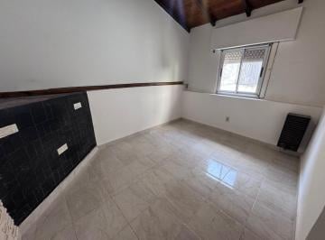 Departamento 3 amb en primer piso por escalera, en excelente ubicación, centro de Lanús - 1 · Departamento 3 Amb en Primer Piso por Escalera, en Excelente Ubicación, Centro de Lanús
