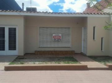 Casa de 6 ambientes, Córdoba · Casa - Alquiler - Habitaciones - Cochera - B° Maipu
