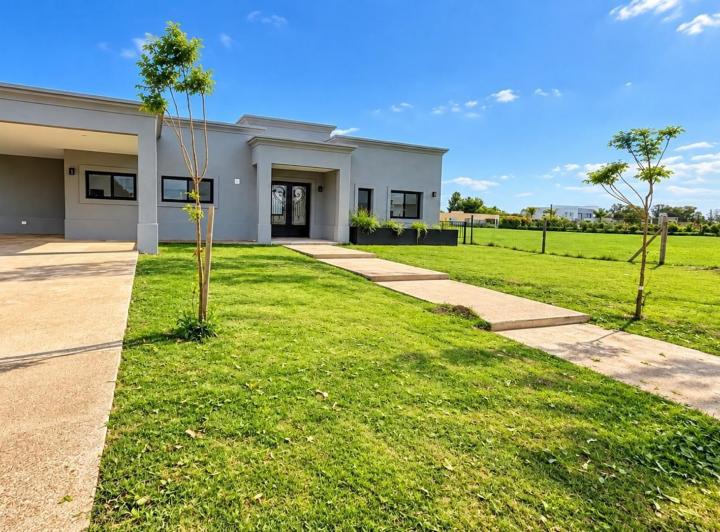 Casa · 154m² · 4 Ambientes · 2 Cocheras