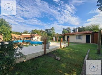 Quinta vacacional · 233m² · 4 Ambientes · 4 Cocheras · Venta Quinta 1500 m² en Francisco Álvarez