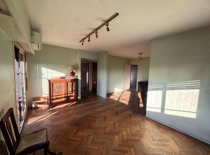 Departamento · 102m² · 4 Ambientes · 1 Cochera