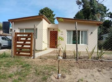 Casa de 4 ambientes, Valeria del Mar · Casa Completa a Estrenar