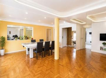 Departamento · 151m² · 5 Ambientes · Venta Departamento 5 Ambientes Frente Centro