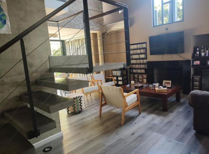 Casa · 170m² · 4 Ambientes · 4 Cocheras
