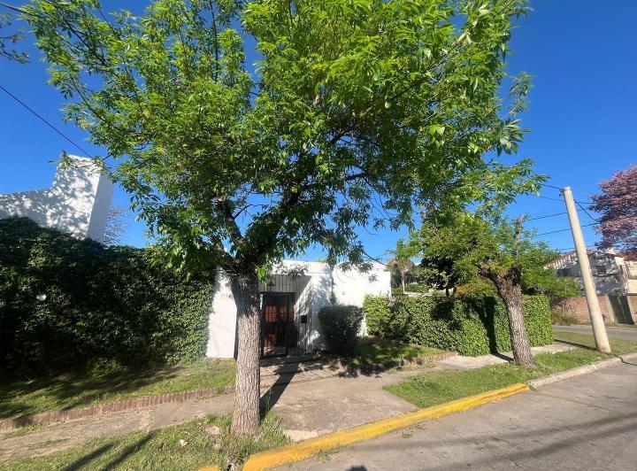 Casa · 322m² · 1 Ambiente · 2 Cocheras