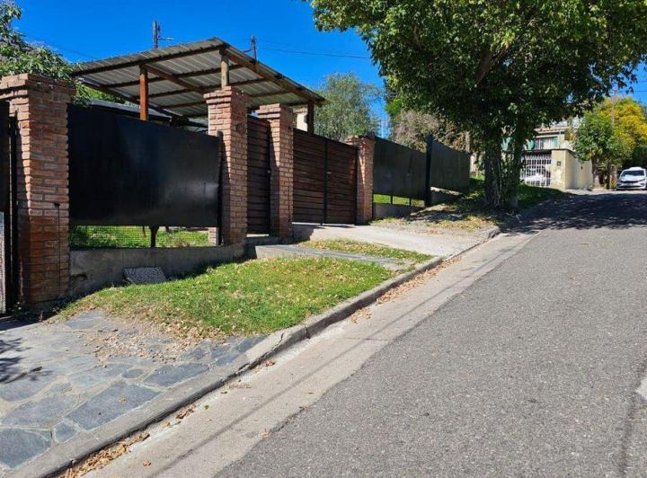 Casa · 192m² · 5 Ambientes · 3 Cocheras