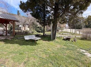 Casa · 228m² · 6 Ambientes · 2 Cocheras · Casa Más 2 Departamentos con Parque y Cochera Km 7