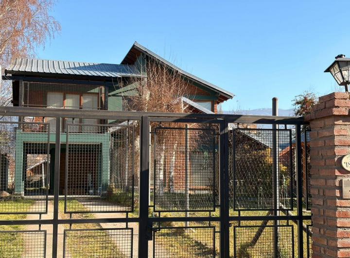 Casa · 172m² · 4 Ambientes · 1 Cochera