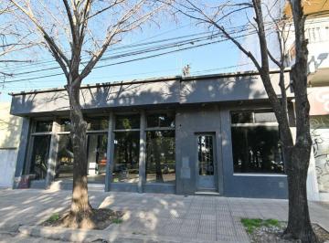 Bodega-Galpón · 696m² · Importante Inmueble en Venta - Centro V. Tuerto