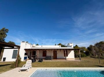 Quinta vacacional de 2 ambientes, Ciudad de Santa Fe · Casa Quinta Moderna - Barrio Las Paltas