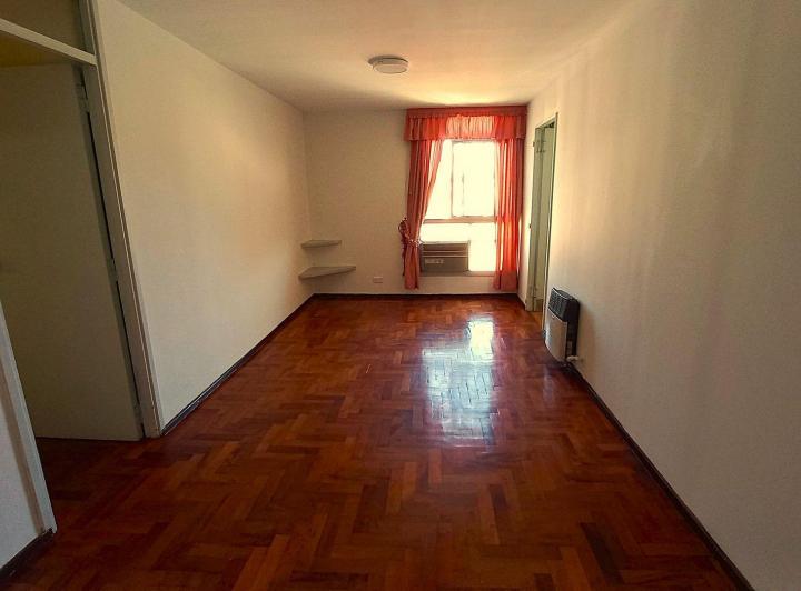 Departamento · 80m² · 5 Ambientes · 1 Cochera