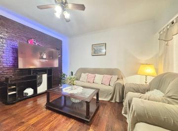 Casa · 180m² · 5 Ambientes · 1 Cochera · Apto Crédito - Casa 5 Amb + Cochera y Patio - V. Alsina