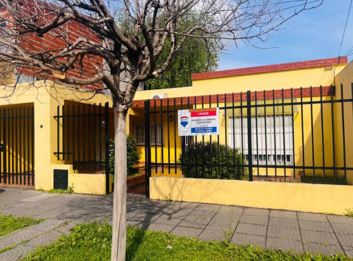 Casa · 162m² · 5 Ambientes · 1 Cochera