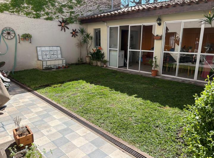 Casa · 130m² · 4 Ambientes · 1 Cochera