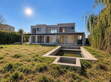 Contrafrente · Venta Casa a Estrenar 5 Ambientes - Country San Sebastián Área 10 - Permuta y Financiacion Privada